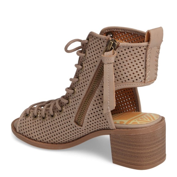 NEW Girls Dolce Vita Luna Peep Toe Bootie Sandal - Picture 3 of 6